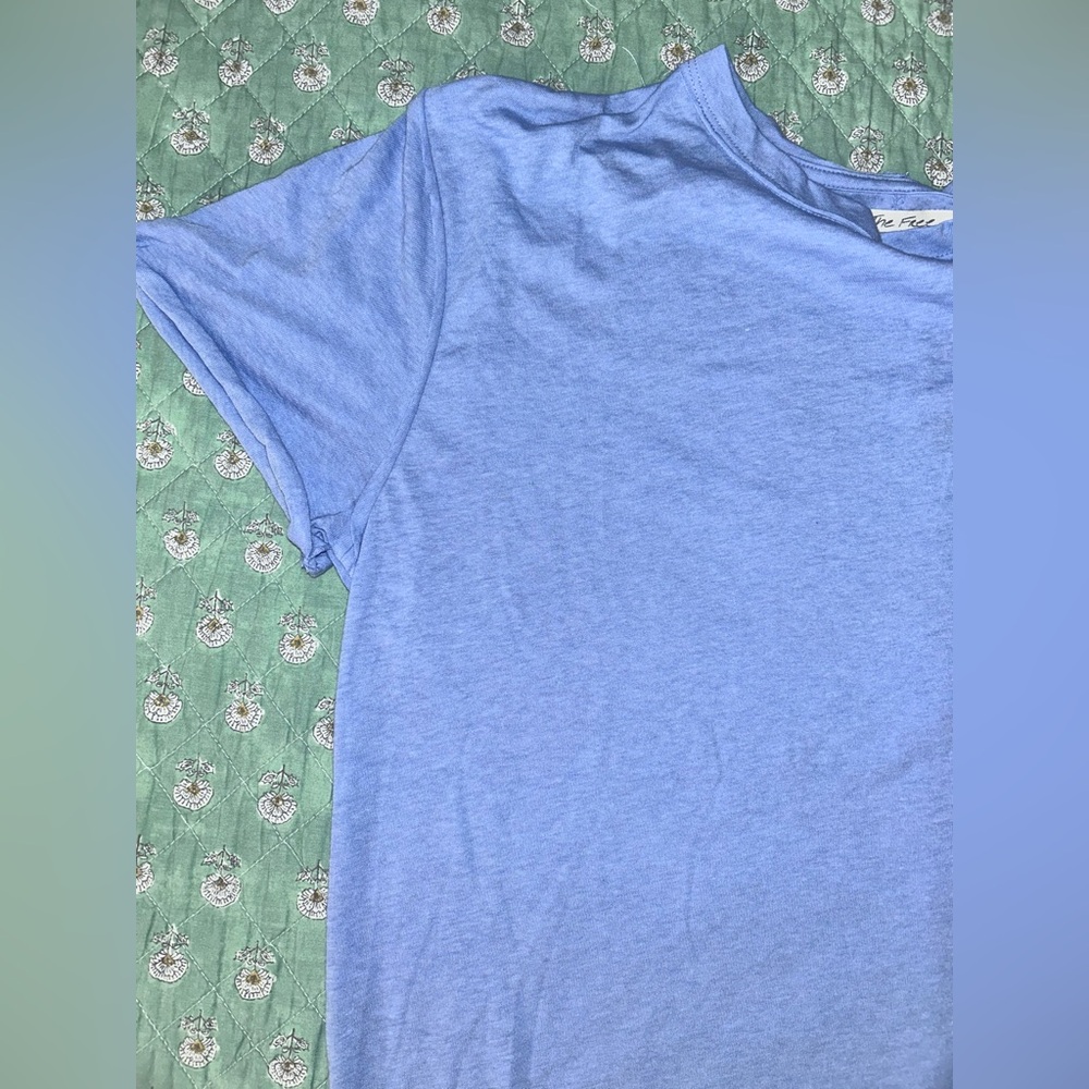 We the Free Short Sleeved Tee Shirt With Single Pocket in Frozen Violet M NWT - Picture 9 of 12